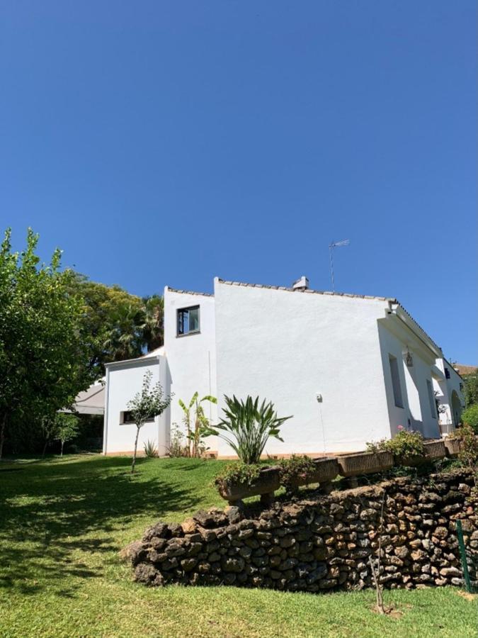 Chalet Con Vistas A Sevilla Gelves Exteriör bild