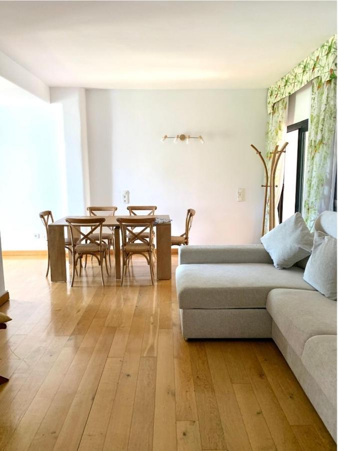 Chalet Con Vistas A Sevilla Gelves Exteriör bild